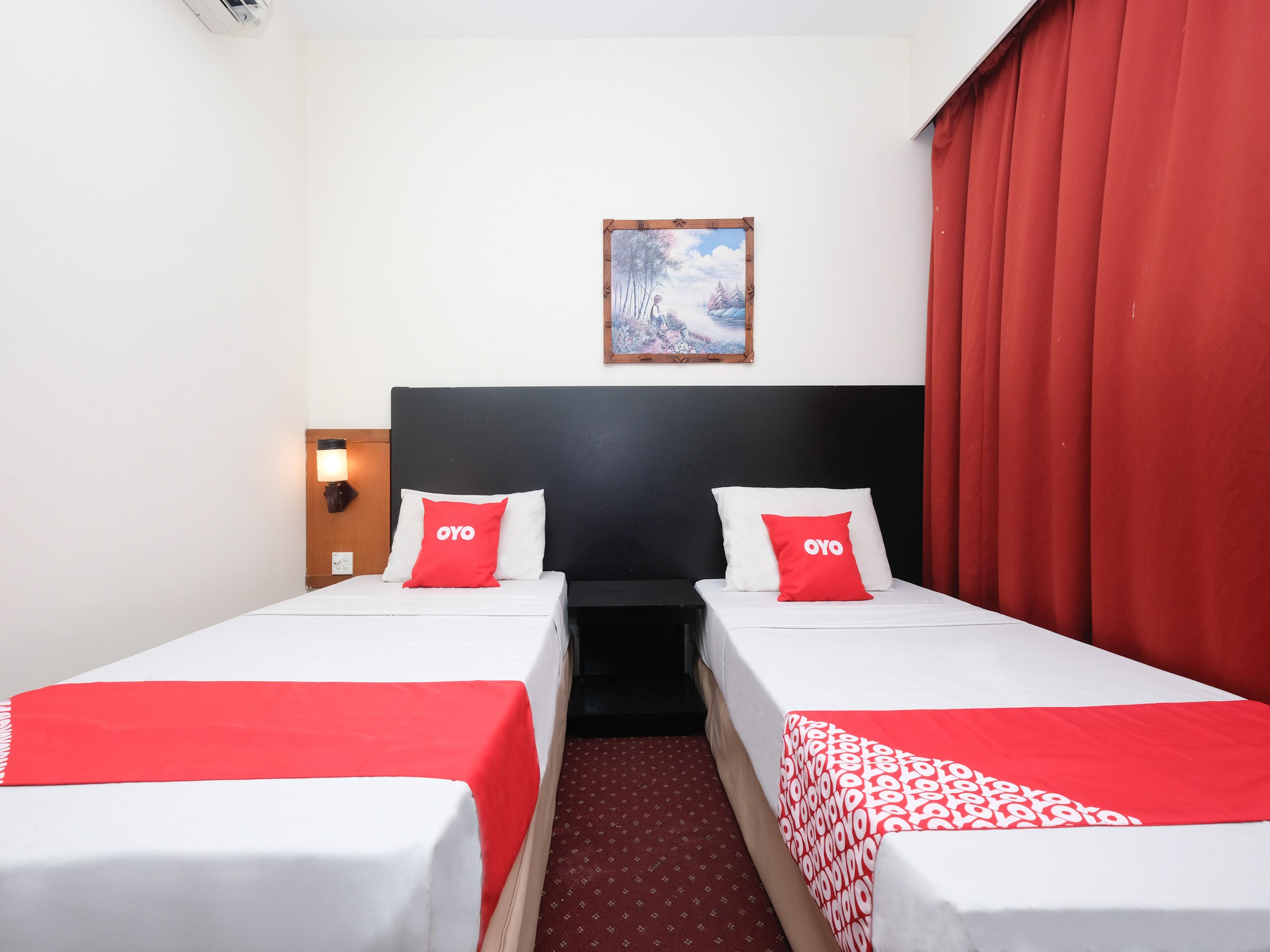 Hotel Sri Sutra - Sungai Buloh Петалинг-Джая Экстерьер фото