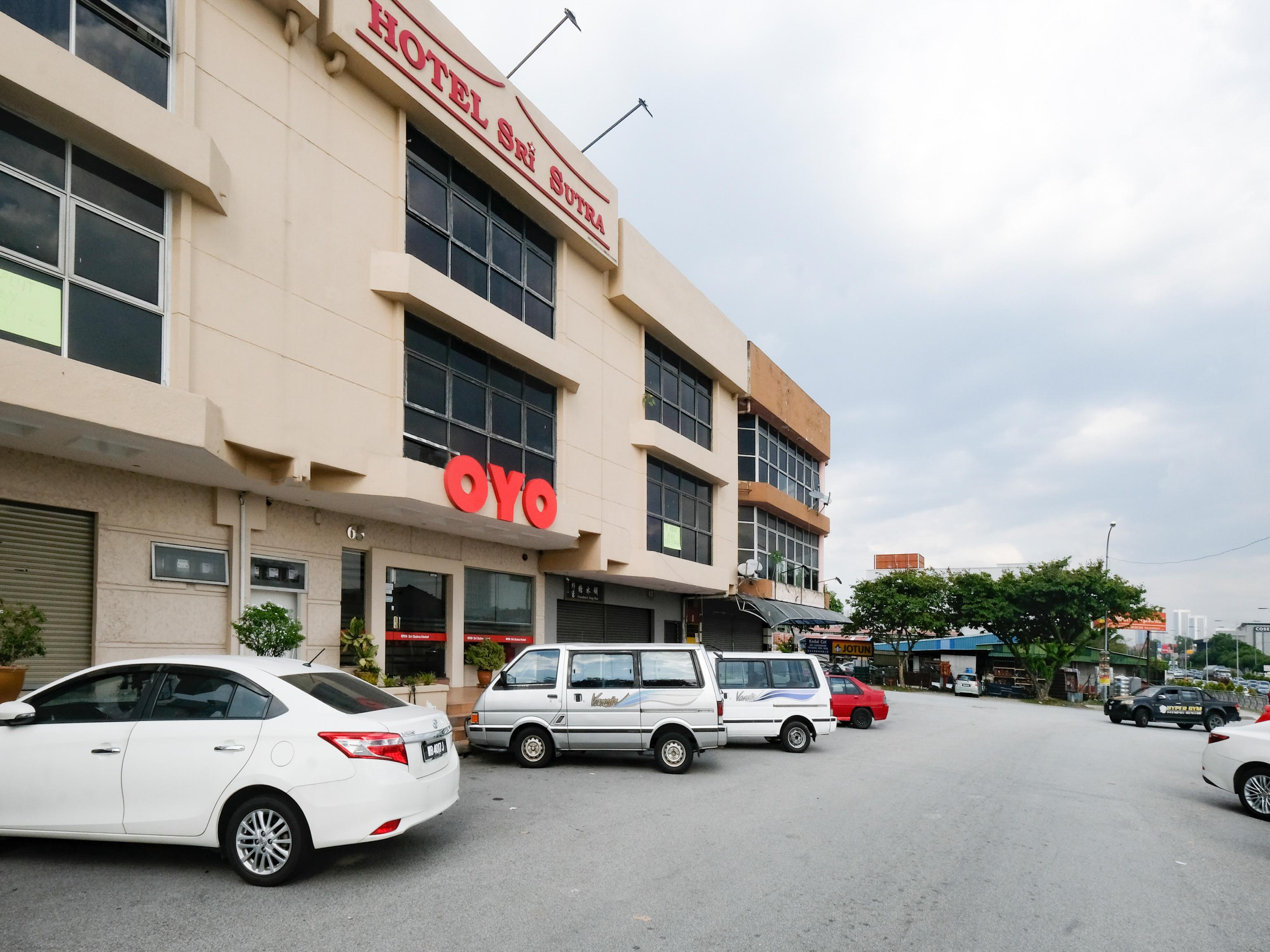 Hotel Sri Sutra - Sungai Buloh Петалинг-Джая Экстерьер фото