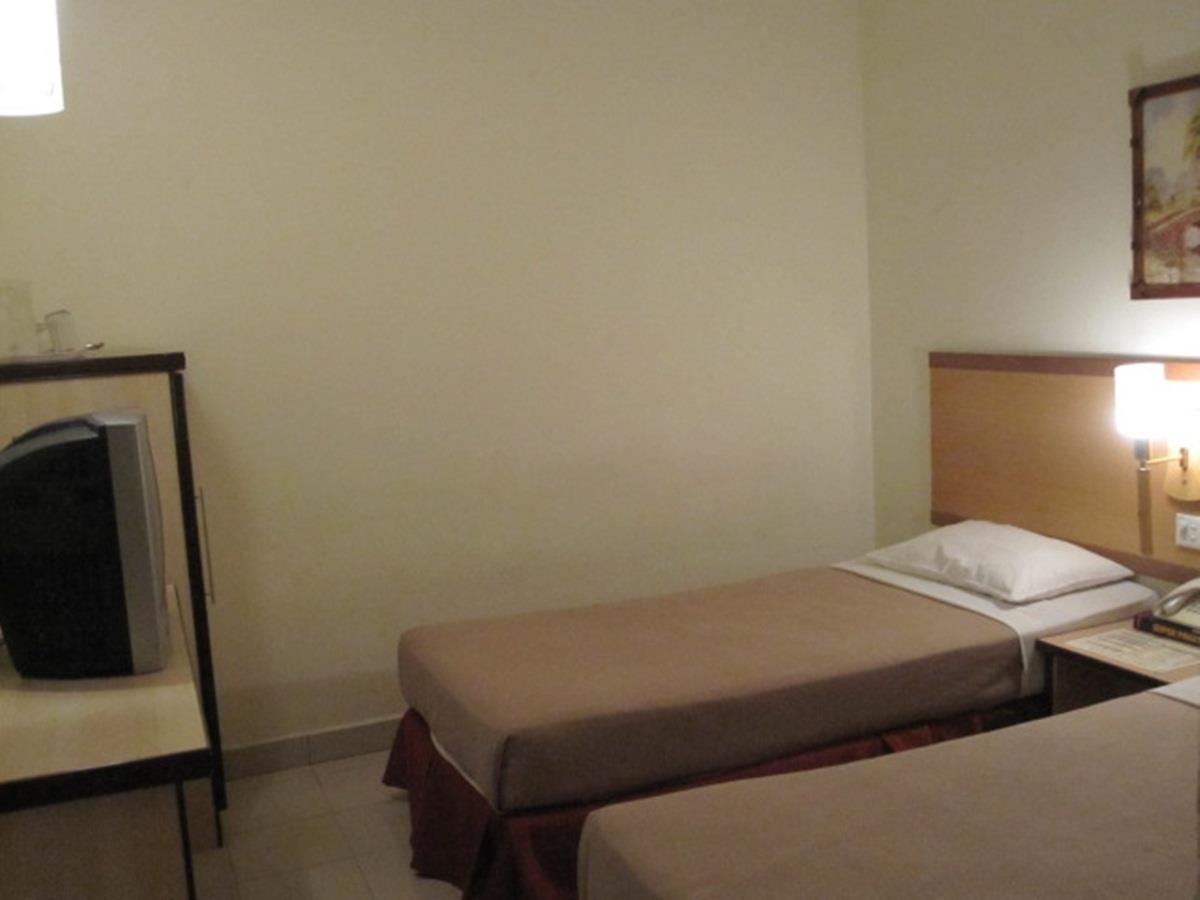 Hotel Sri Sutra - Sungai Buloh Петалинг-Джая Экстерьер фото