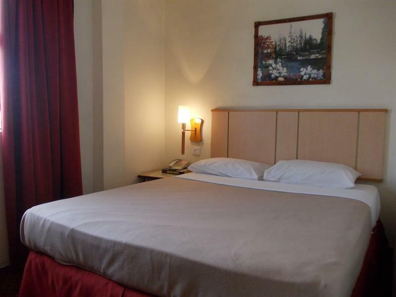 Hotel Sri Sutra - Sungai Buloh Петалинг-Джая Экстерьер фото